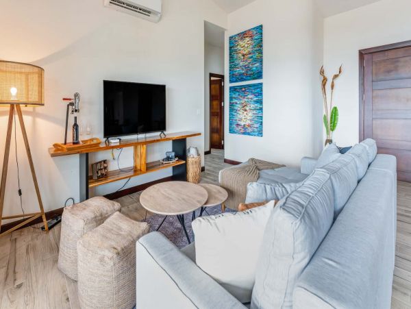 Playa Potrero Vacation Home plus Guest House Five Bedrooms