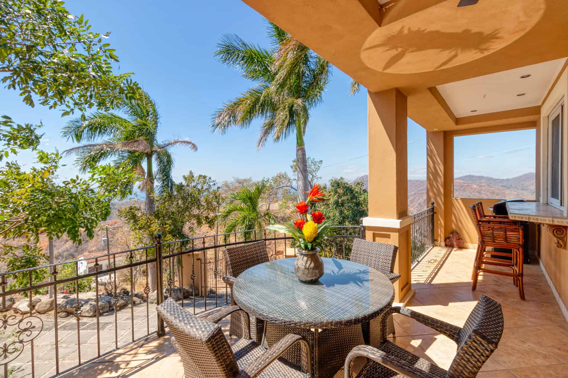 Playa Potrero Vacation Home plus Guest House Five Bedrooms