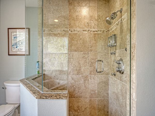 Three Bedroom Luxury Vacation Home in Siesta Key with Pool