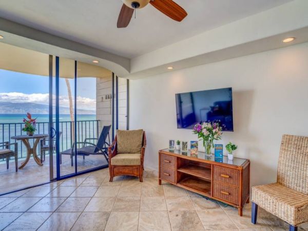 Ocean Views Kahana Vacation Condo One Bedroom