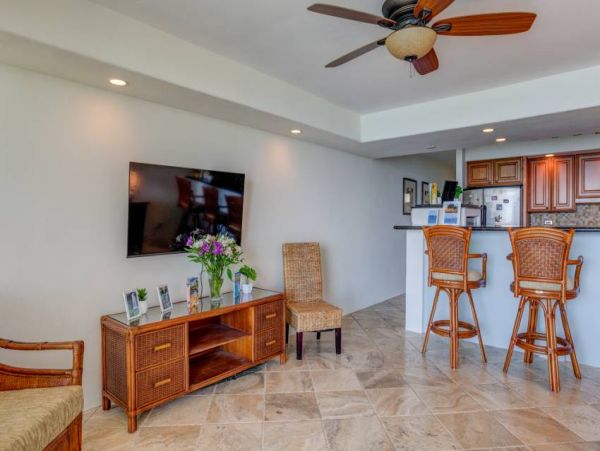 Ocean Views Kahana Vacation Condo One Bedroom