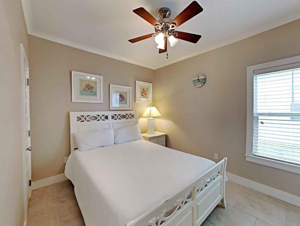 Lovely 4 Bedroom Home in Miramar Beach