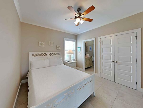 Lovely 4 Bedroom Home in Miramar Beach