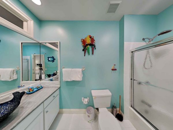 Destin Three Bedroom Walk to Beach Vacation Home
