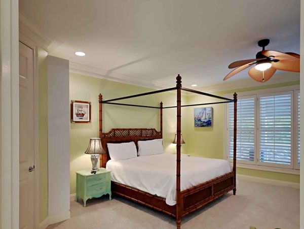 Destin Three Bedroom Walk to Beach Vacation Home