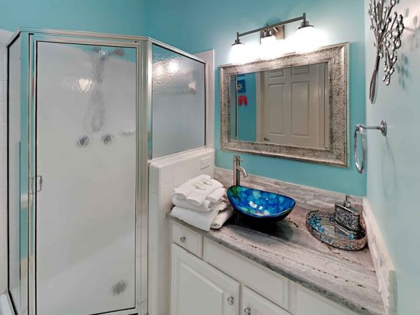 Destin Three Bedroom Walk to Beach Vacation Home