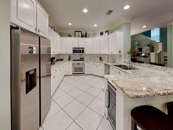 Destin Three Bedroom Walk to Beach Vacation Home