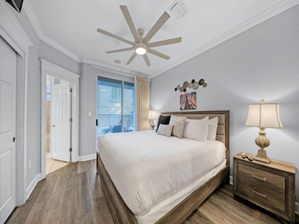 Gorgeous Home with 4 Bedrooms & Private Pool
