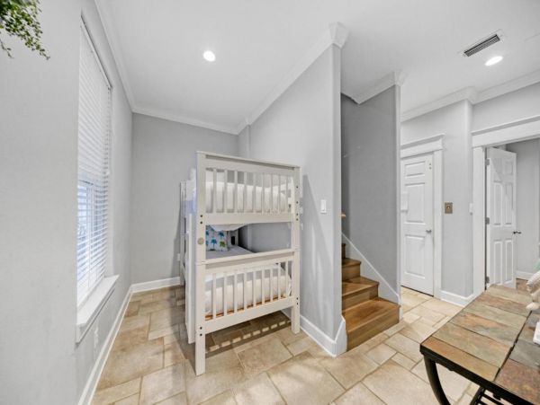 Gorgeous Home with 4 Bedrooms & Private Pool