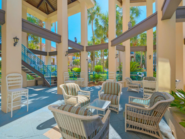 Gorgeous Home with 4 Bedrooms & Private Pool