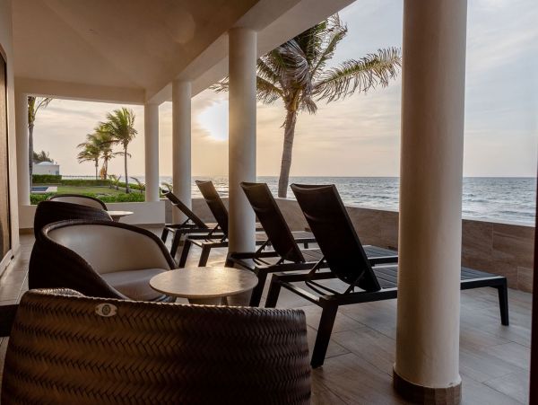 Oceanfront Luxury Vacation Villa in Playa del Carmen 8 Guests