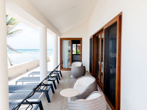 Oceanfront Luxury Vacation Villa in Playa del Carmen 8 Guests