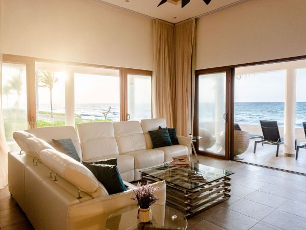 Oceanfront Luxury Vacation Villa in Playa del Carmen 8 Guests