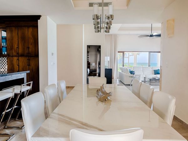 Oceanfront Luxury Vacation Villa in Playa del Carmen 8 Guests