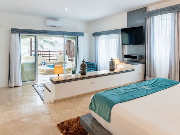 Puerto Morelos Vacation Luxury Home Six Bedroom