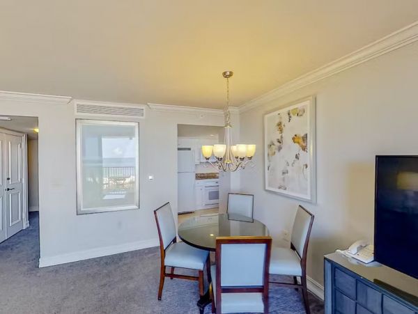 Oceanfront Vacation Condo in Marco Island Sleeps 6