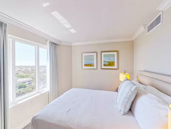 Oceanfront Vacation Condo in Marco Island Sleeps 6