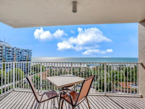 Oceanfront Vacation Condo in Marco Island Sleeps 6