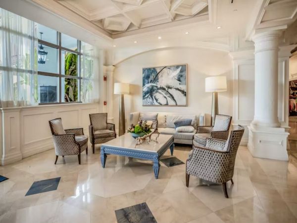 Oceanfront Vacation Condo in Marco Island Sleeps 6