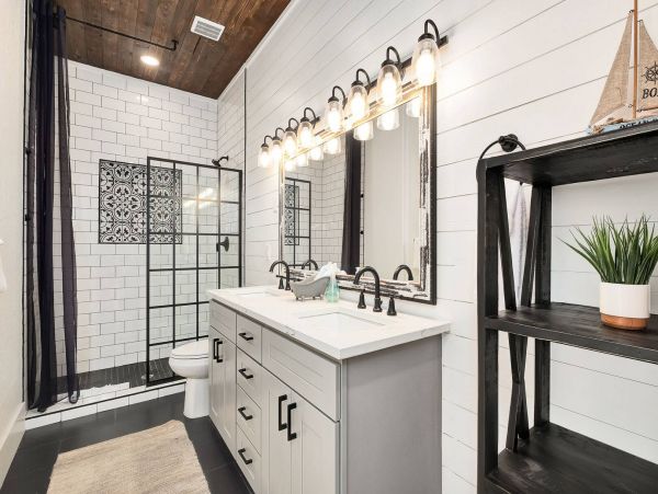 Stunning Destin Waterfront Vacation Pool Residence