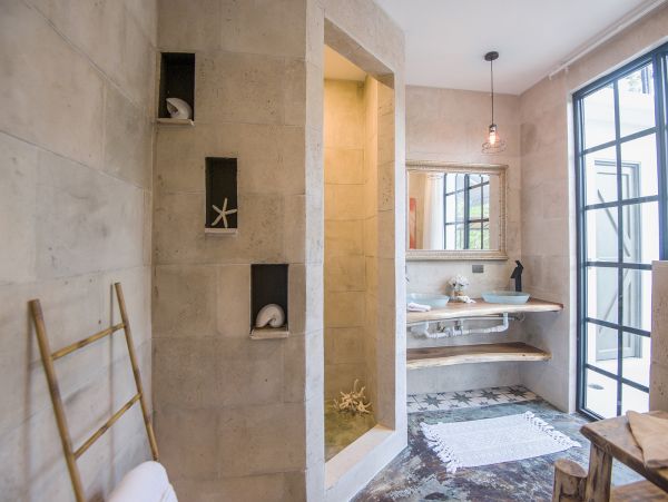 Gorgeous 4 Bedroom Villa in Barrio El Invu