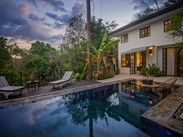 Gorgeous 4 Bedroom Villa in Barrio El Invu