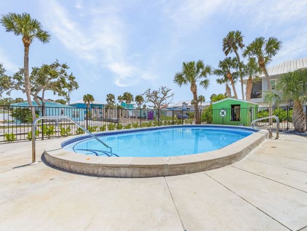 Fort Myers Beach Vacation Rental Renovated Florida Gulf Coast Villas with Pool