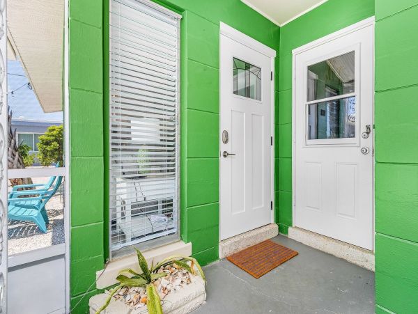 Fort Myers Beach Vacation Rental Renovated Florida Gulf Coast Villas with Pool