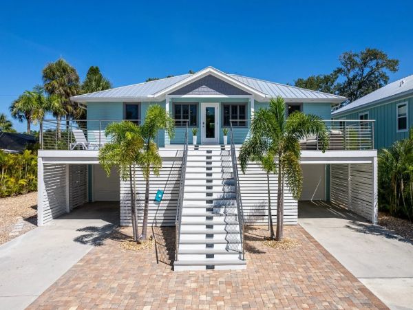 Fort Myers Beach Lovely Four Bedroom Vacation Home