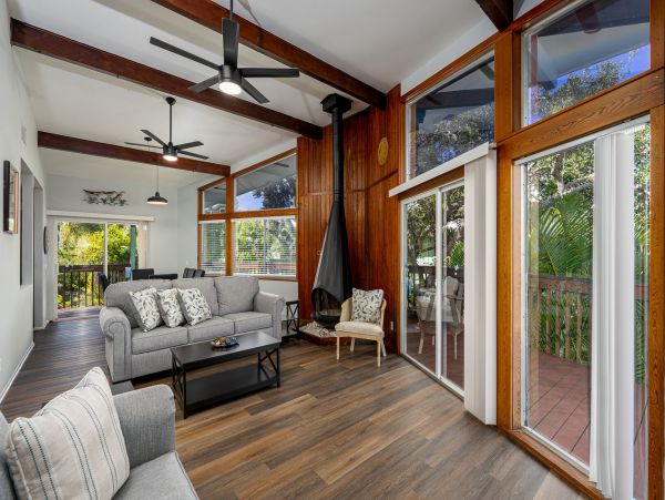 Newly Renovated Four Bedroom Home Short Walk to Beach