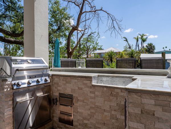 Fort Myers Vacation Home Five Bedroom Walk to Beach