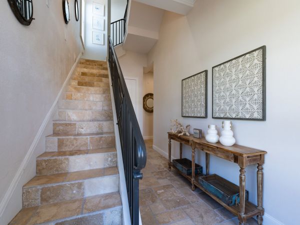 Fort Myers Vacation Home Five Bedroom Walk to Beach