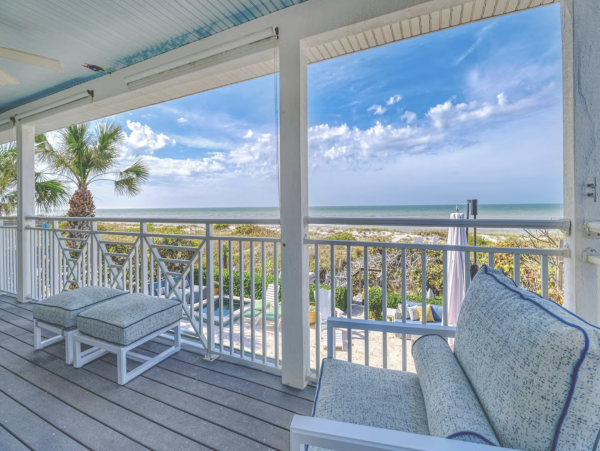 Indian Rocks Beach Beach House Pool, Hot Tub, Main House Guest Cottage