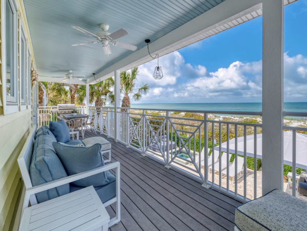 Indian Rocks Beach Beach House Pool, Hot Tub, Main House Guest Cottage