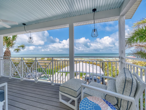 Indian Rocks Beach Beach House Pool, Hot Tub, Main House Guest Cottage