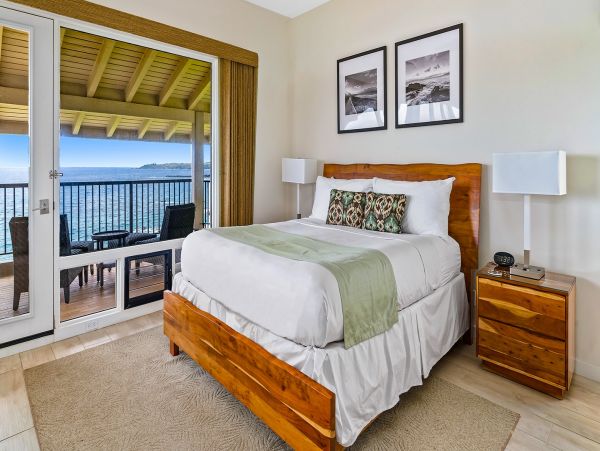 Lovely Oceanfront 2 Bedroom Condo Sleeps 6