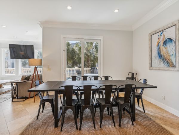 Seven Bedroom Luxury Two Minute Walk To Beach!!!