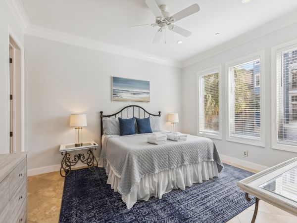 Seven Bedroom Luxury Two Minute Walk To Beach!!!