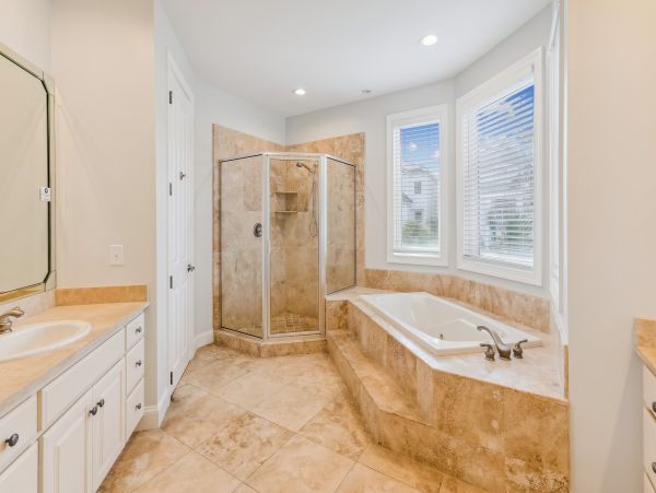 Seven Bedroom Luxury Two Minute Walk To Beach!!!