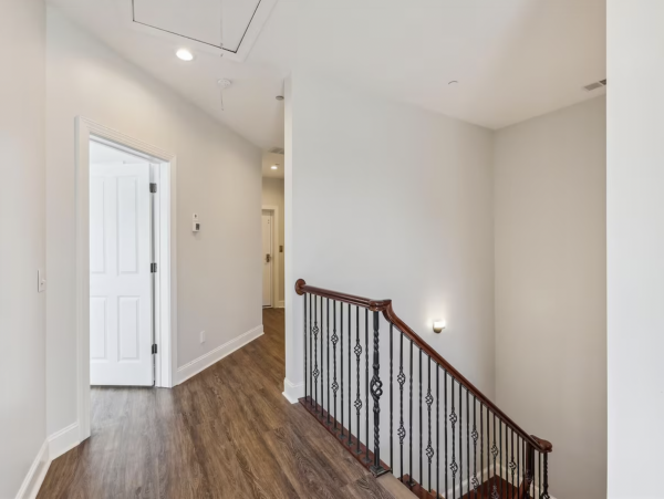 Seven Bedroom Luxury Two Minute Walk To Beach!!!