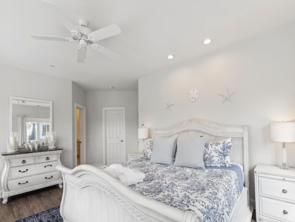 Seven Bedroom Luxury Two Minute Walk To Beach!!!