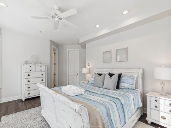 Seven Bedroom Luxury Two Minute Walk To Beach!!!