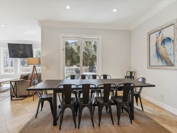 Seven Bedroom Luxury Two Minute Walk To Beach!!!
