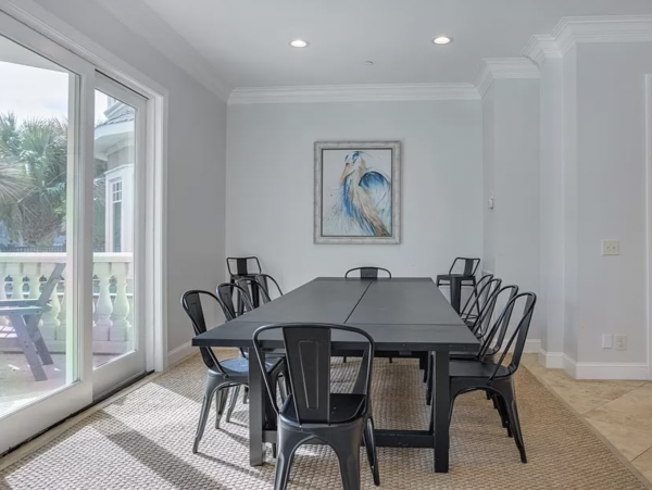 Seven Bedroom Luxury Two Minute Walk To Beach!!!