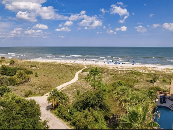 Seven Bedroom Luxury Two Minute Walk To Beach!!!