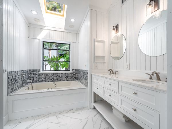 Canal Front Seven Bedroom Vacation Rental in Fort Lauderdale