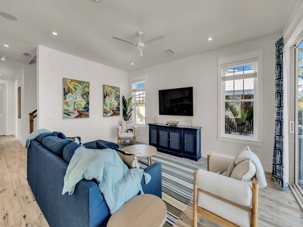 Gorgeous Home in Bradenton with Pool and Close to Beach