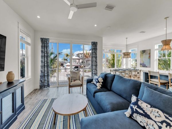 Gorgeous Home in Bradenton with Pool and Close to Beach