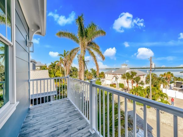 Gorgeous Home in Bradenton with Pool and Close to Beach