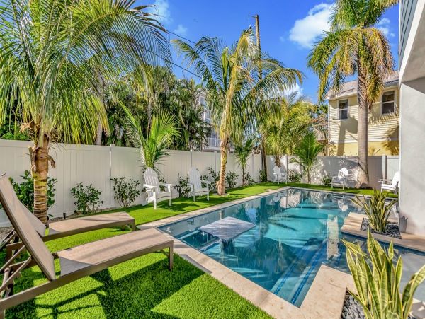 Gorgeous Home in Bradenton with Pool and Close to Beach
